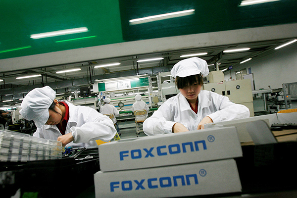 Το μεγαλύτερο εργοστάσιο iPhone στον κόσμο στο Zhengzhou βιάζεται να προσλάβει ξανά για να καλύψει την υψηλή ζήτηση